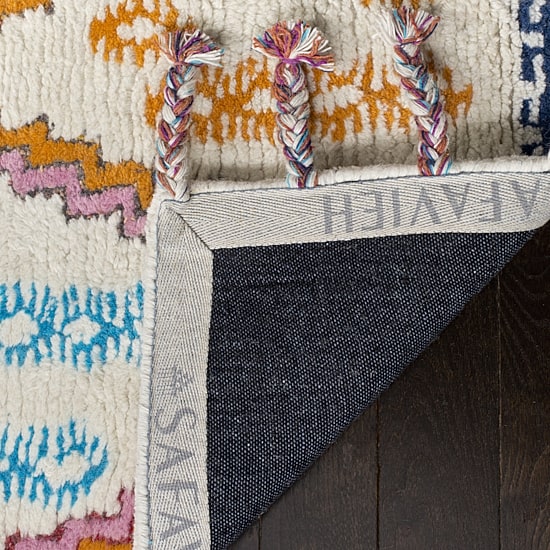 Safavieh Casablanca Collection Trenton Geometric Area Rug