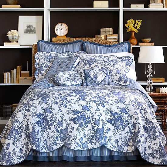 Toile Garden Quilt & Accessories