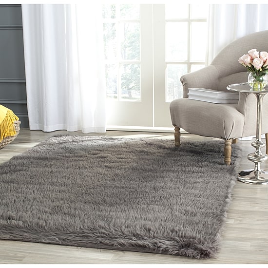 Safavieh Clarisse Solid Rectangular Rugs