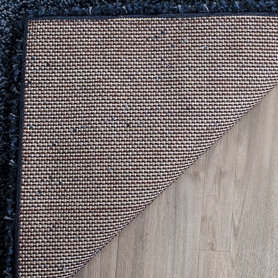 Safavieh Santa Monica Shag Collection Ainsley Solid Runner Rug