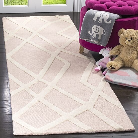 Safavieh Kids Collection Aubree Geometric Runner Rug