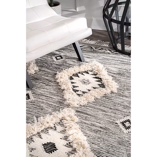 nuLoom Moroccan Textured Shaggy Wool Woven Area Rug