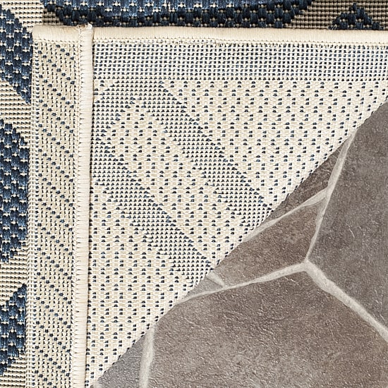 Safavieh Courtyard Collection Hannah Geometric Indoor/Outdoor Round Area Rug
