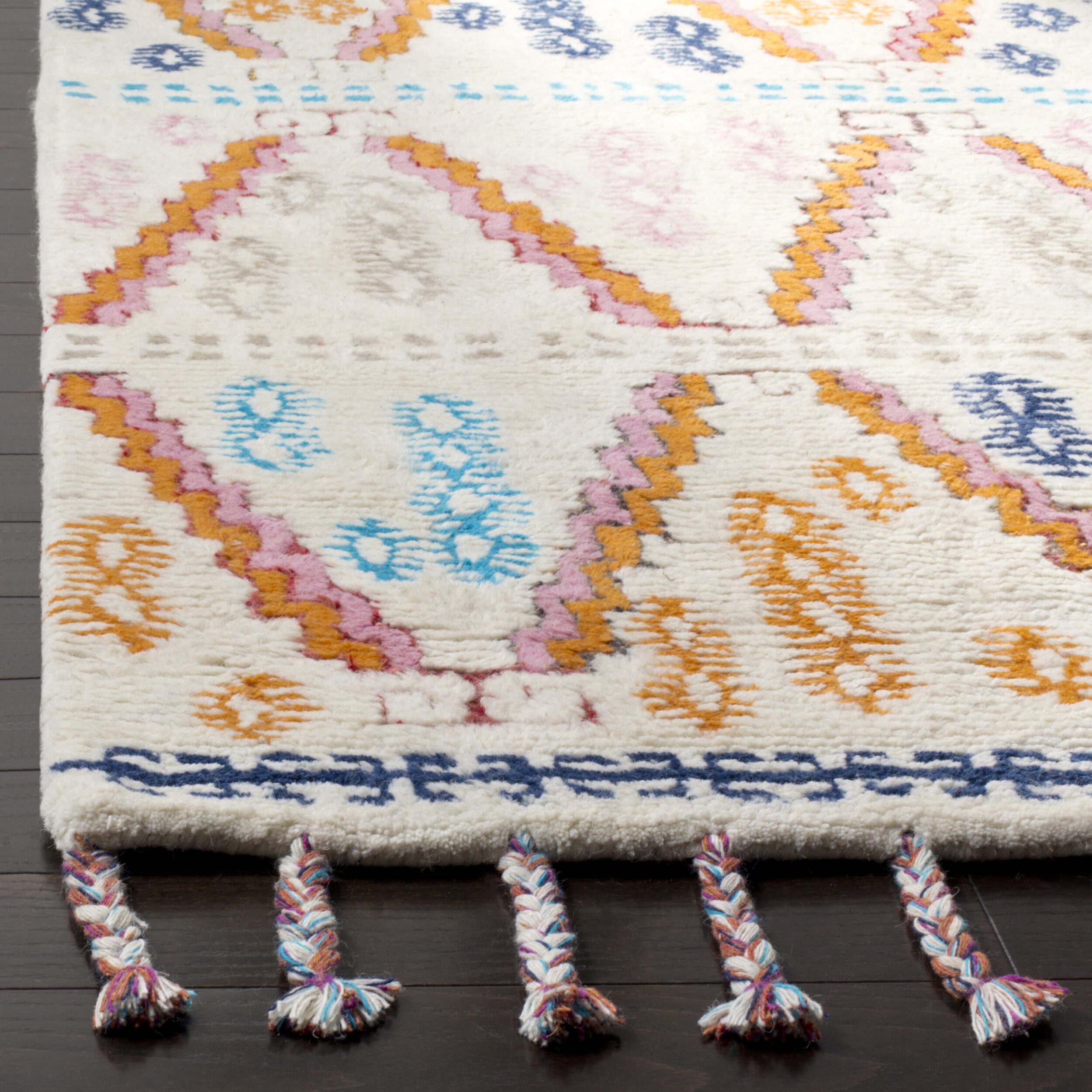 Safavieh Casablanca Collection Trenton Geometric Runner Rug