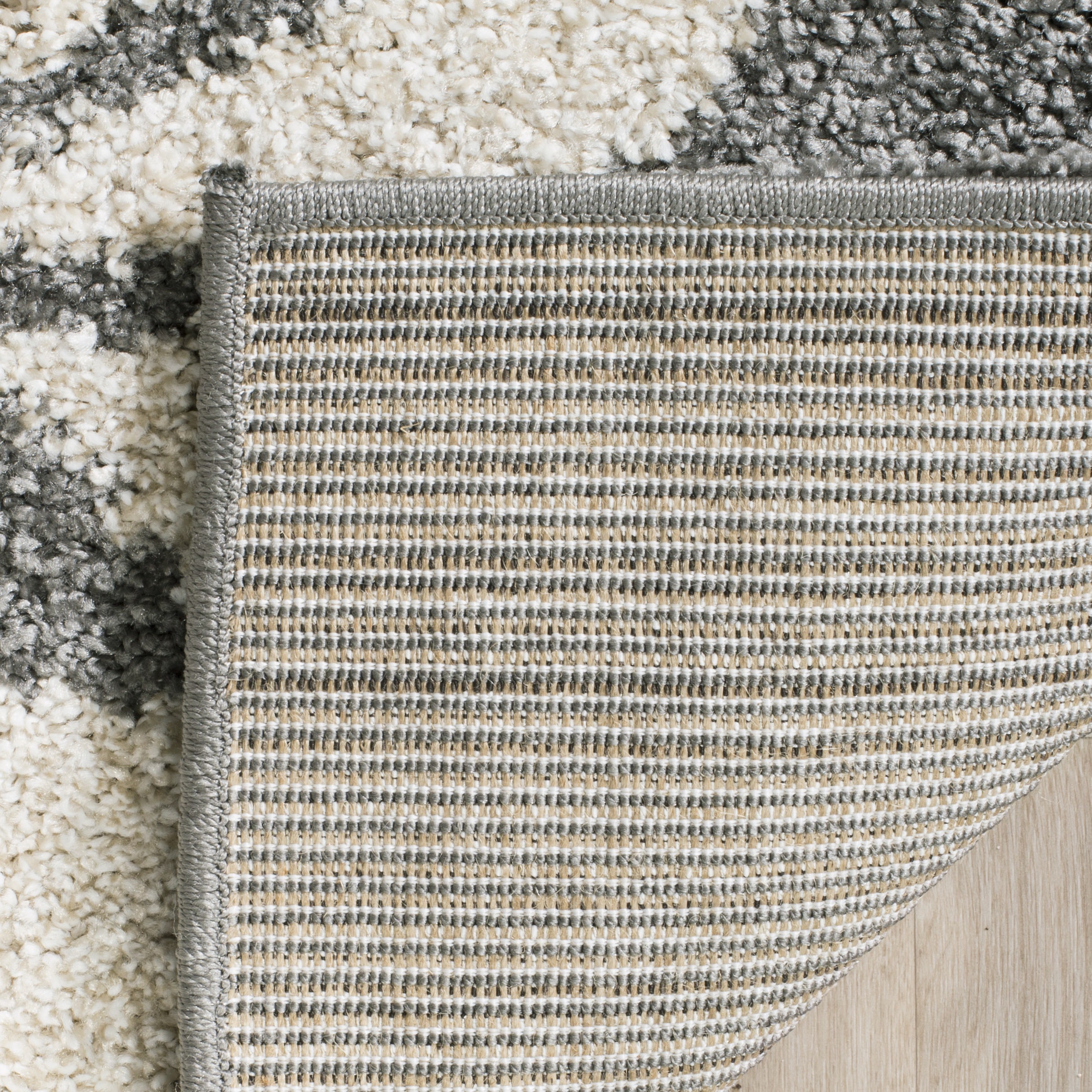 Safavieh Shag Collection Emmett Geometric Area Rug