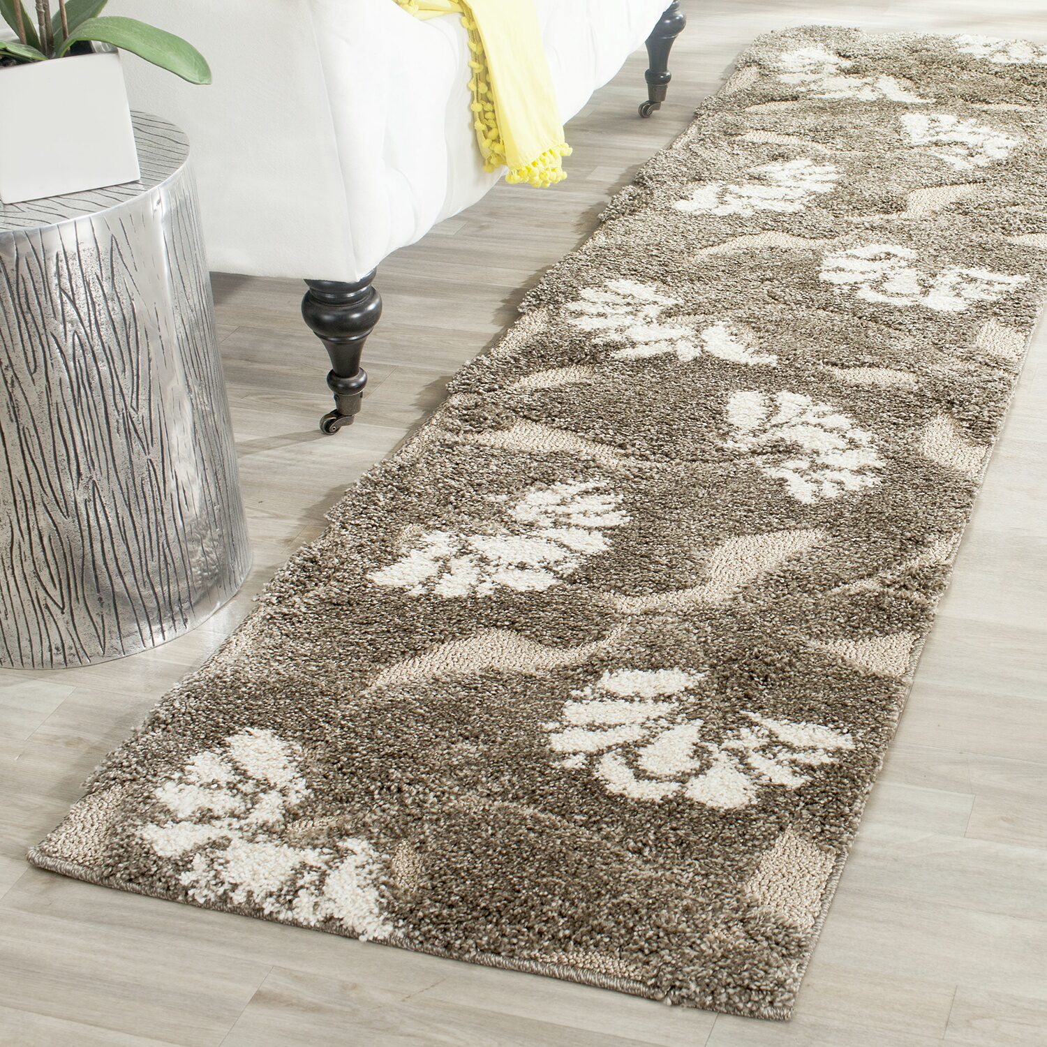 Safavieh Shag Collection Emmett Geometric Runner Rug