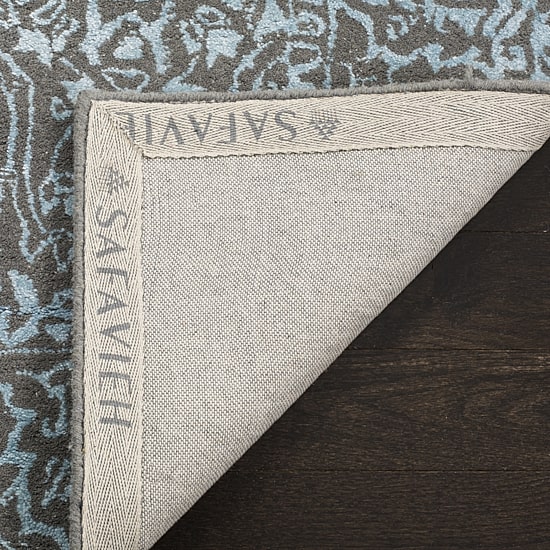 Safavieh Glamour Collection Brianna Oriental Square Area Rug