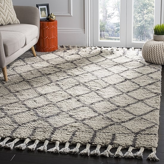 Safavieh Casablanca Collection Fechin Geometric Area Rug