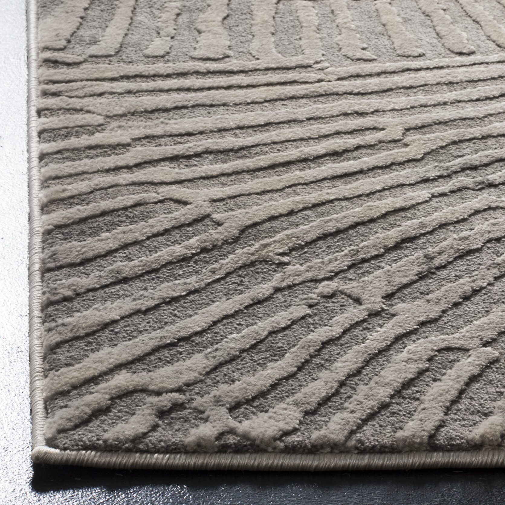 Safavieh Meadow Collection Elyse Geometric Area Rug