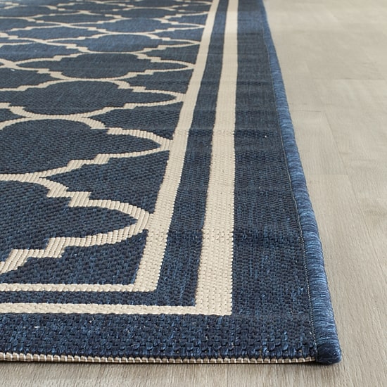 Safavieh Courtyard Collection Crispian Geometric Indoor/Outdoor Round Area Rug