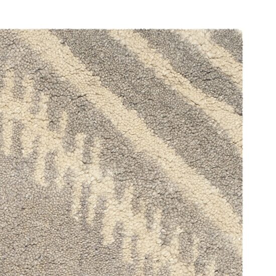Safavieh Capri Collection Ronni Chevron Area Rug