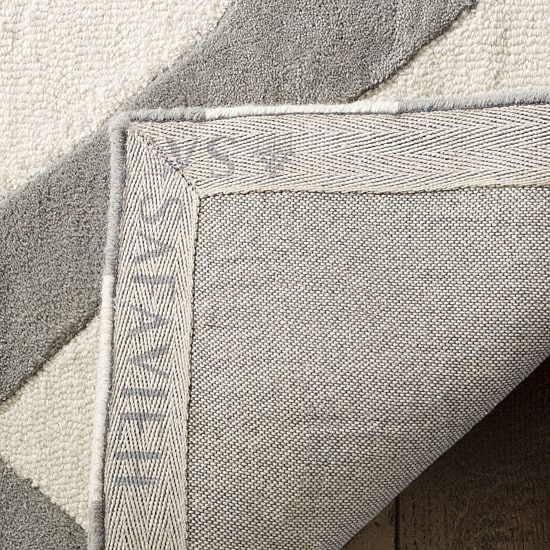 Safavieh Kids Collection Deborah Geometric Area Rug