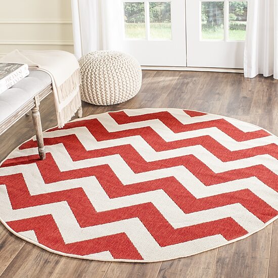 Safavieh Courtyard Collection Cennetig Chevron Indoor/Outdoor Round Area Rug