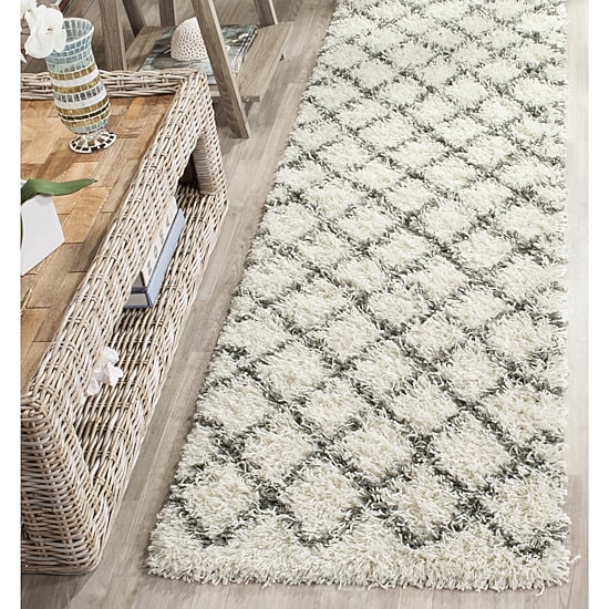 Safavieh Dallas Shag Collection Cara Geometric Runner Rug