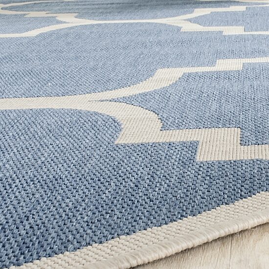 Safavieh Courtyard Collection Gina Geometric Indoor/Outdoor Round Area Rug