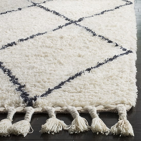 Safavieh Casablanca Collection Angela Geometric Area Rug