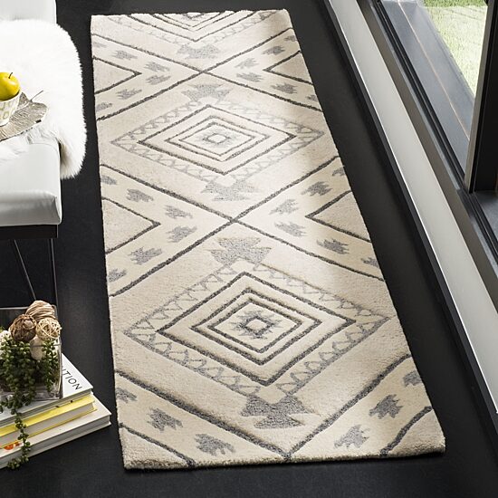 Safavieh Casablanca Collection Hyram Geometric Runner Rug