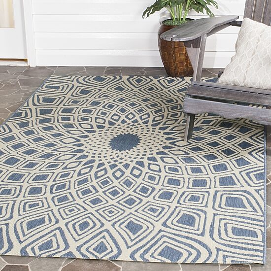 Safavieh Courtyard Collection Jacinth Geometric Indoor/Outdoor Square Area Rug