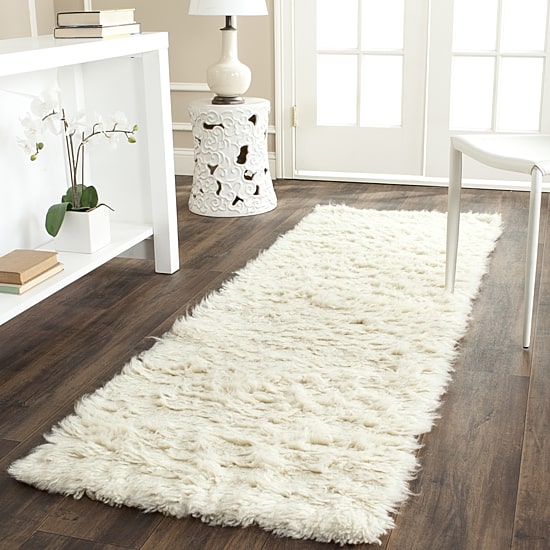 Safavieh Catrine Solid Hand Tufted Rectangular Runner