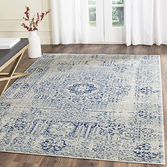 Safavieh Kierra Geometric Square Rugs