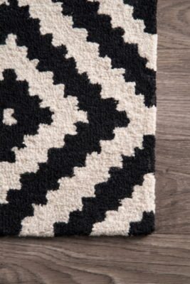 nuLoom Hand Tufted Kellee Rug