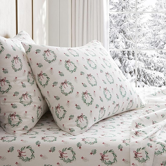 Martha Stewart Wreaths Mistletoe Sheet Set