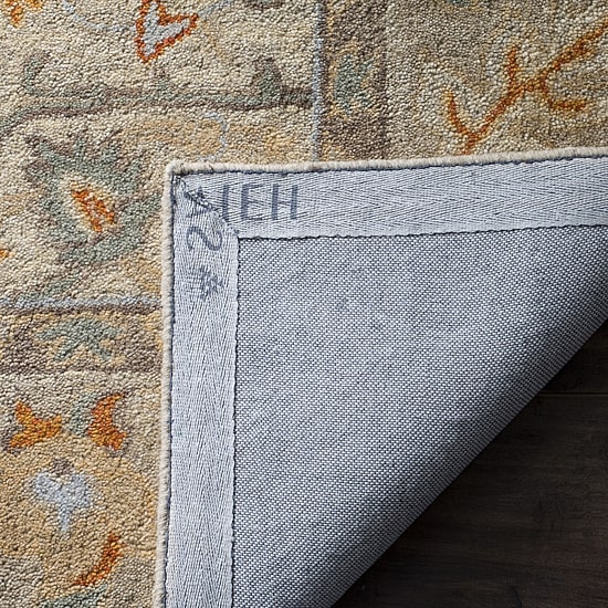 Safavieh Kelleigh Traditional Area Rug