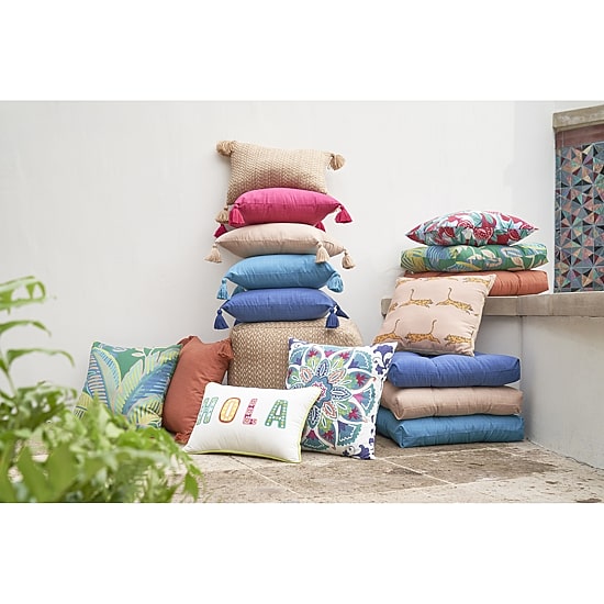 Distant Lands 18x18 Tufted Square Throw Pillow