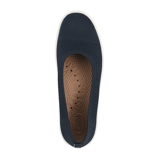 White Mountain Naveen Womens Almond Closed Toe Slip-On Shoe