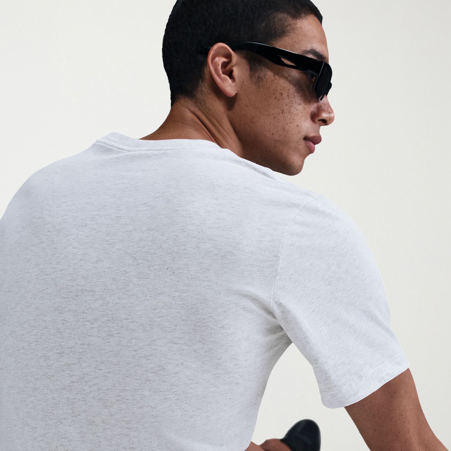 Nike Mens Crew Neck Short Sleeve Embroidered Active T-Shirt