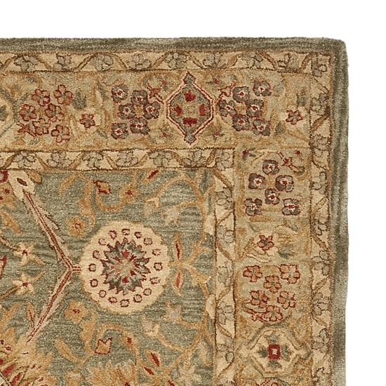 Safavieh Elaine Traditional Area Rug