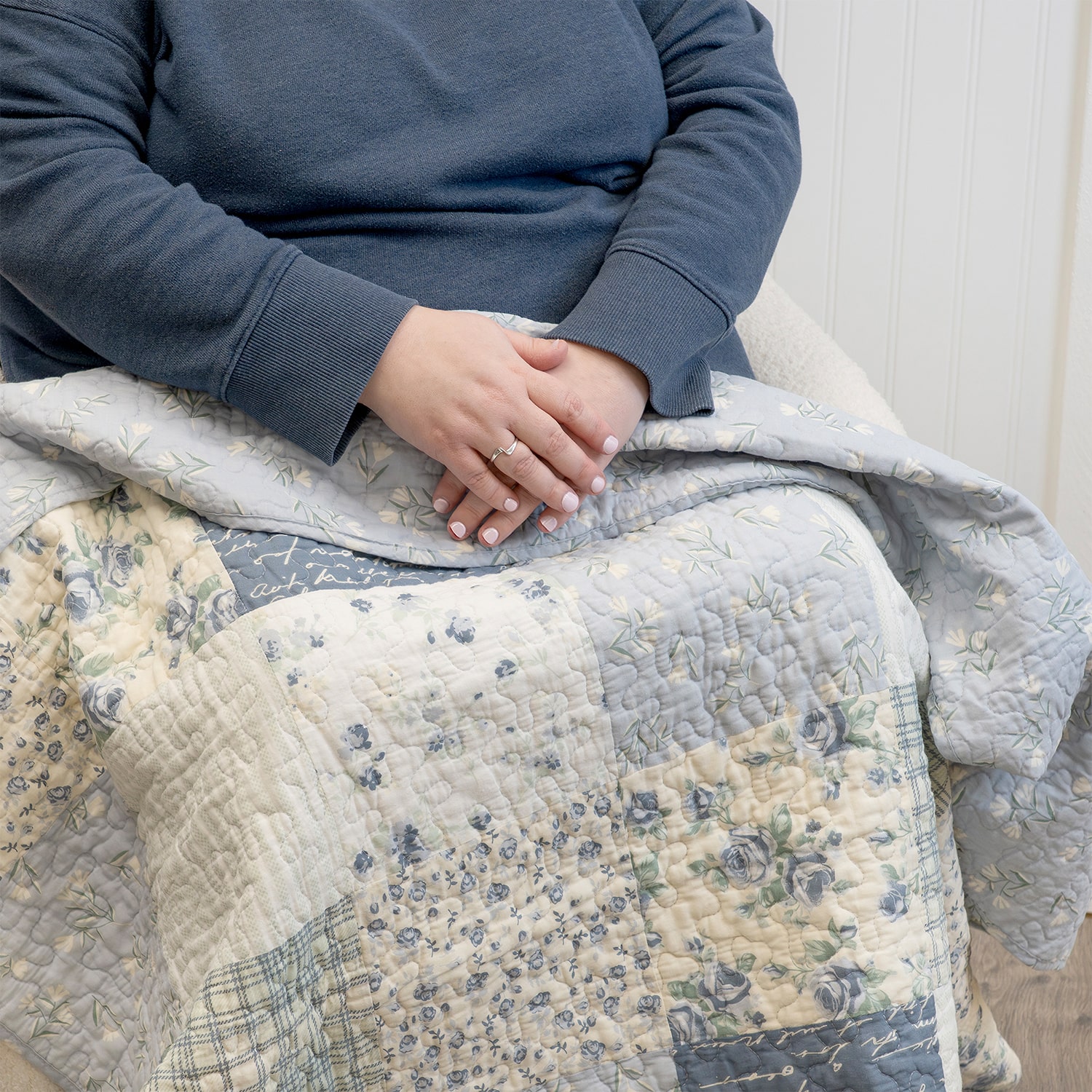 Donna Sharp Blue Pastures Pieced Cotton Quilted Washable Throw