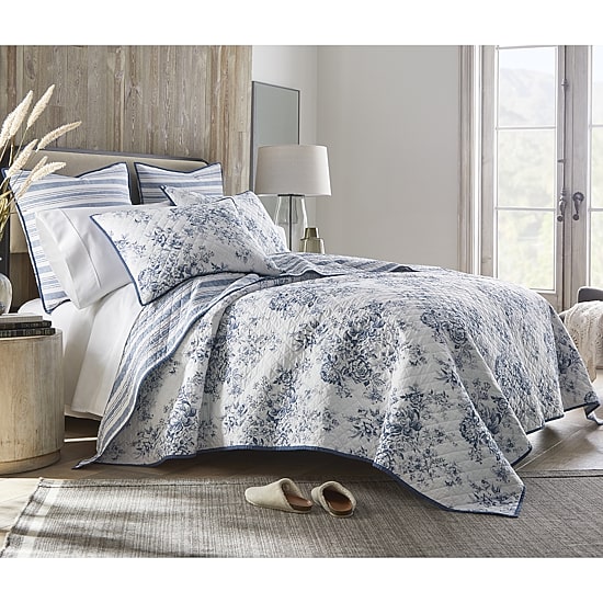 Linden Street Haven Toile Quilt