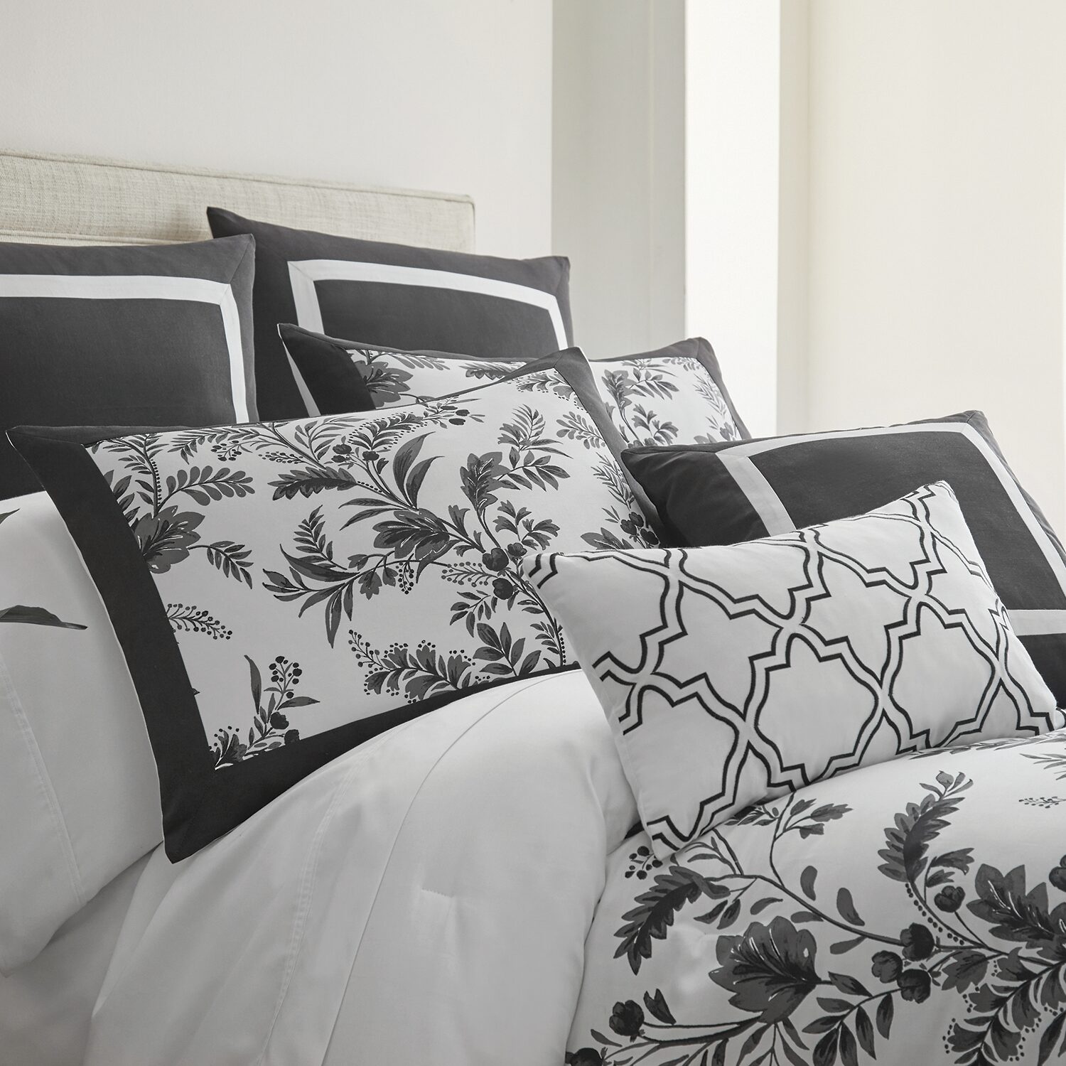 Liz Claiborne Elizabeth Vine 8-pc. Comforter Set