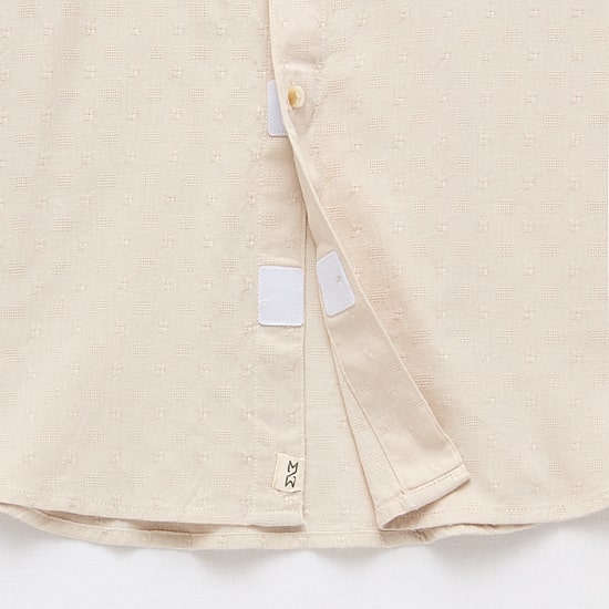 mutual weave Mens Easy-on + Easy-off Short Sleeve Classic Fit Button-Down Shirt