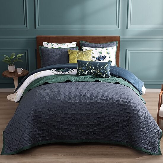 Bebejan 8-pc. Reversible Comforter Set
