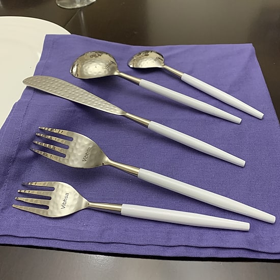 Vibhsa White Hammared 20-pc. Flatware Set