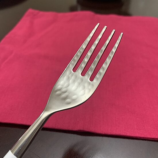 Vibhsa White Hammared 20-pc. Flatware Set