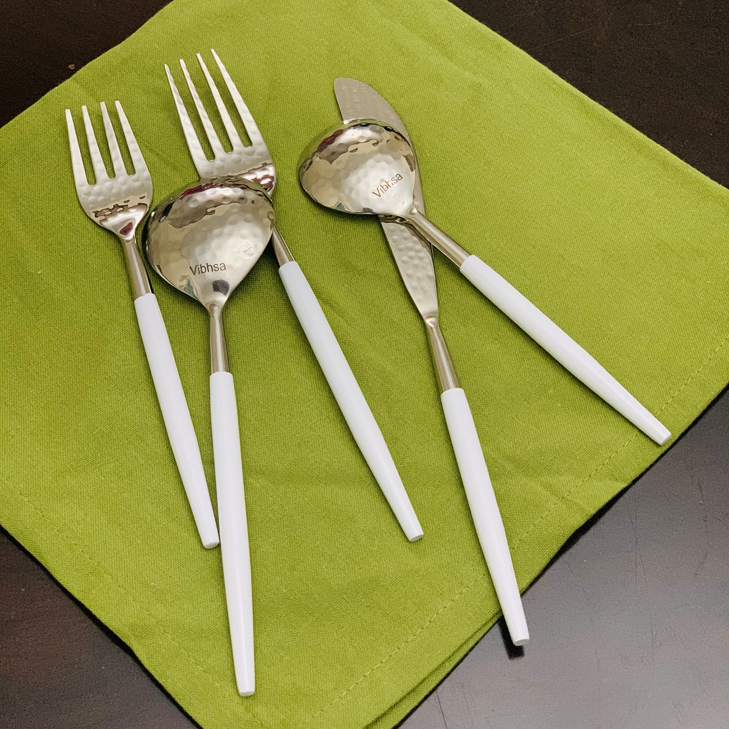 Vibhsa White Hammared 20-pc. Flatware Set