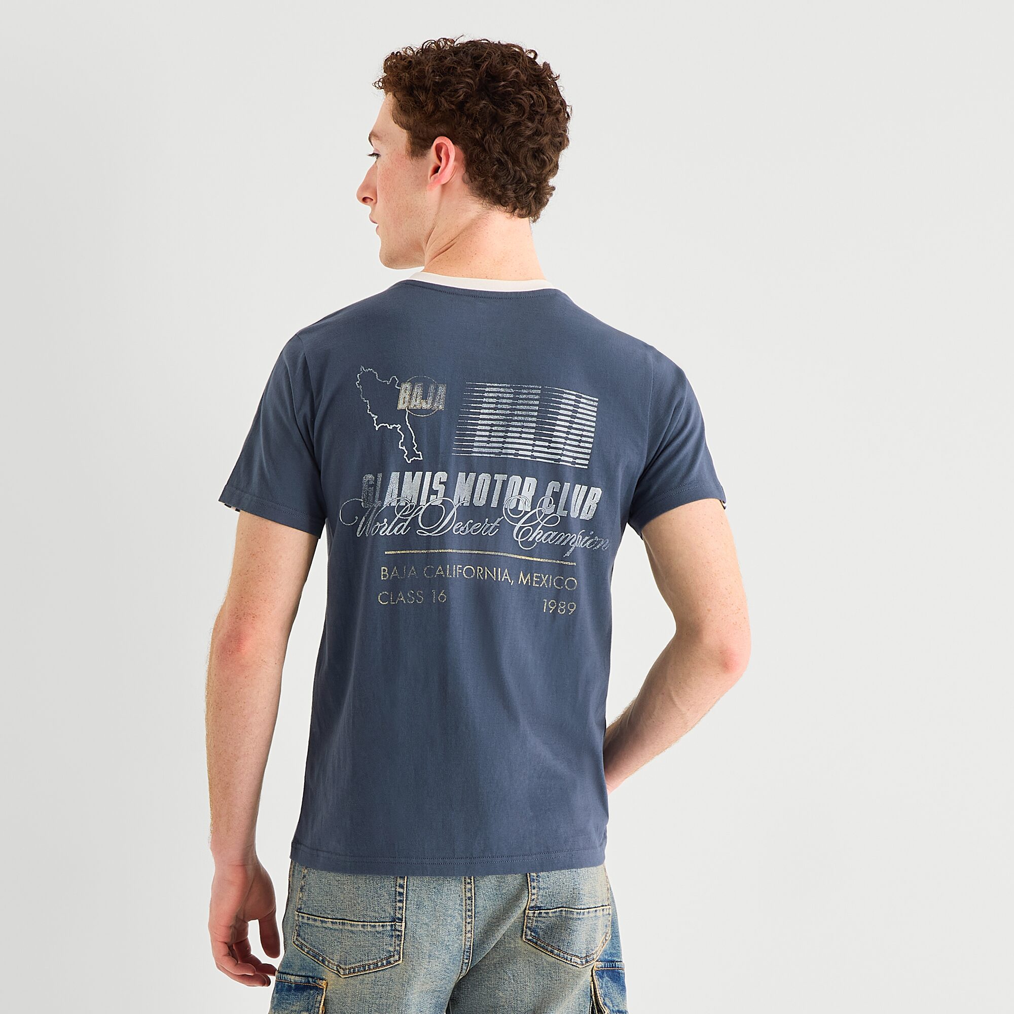 Arizona Slim Fit Mens Crew Neck Short Sleeve Graphic T-Shirt