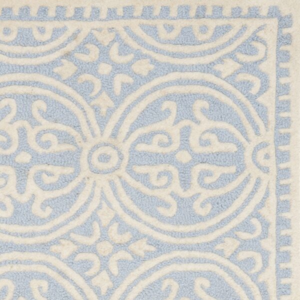 Safavieh® Iris Runner rug