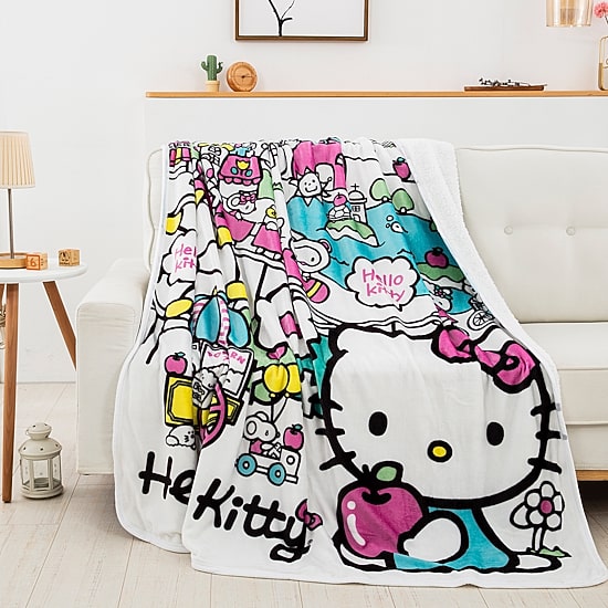 Northwest Hello Kitty Cute World Sherpa Midweight Throw