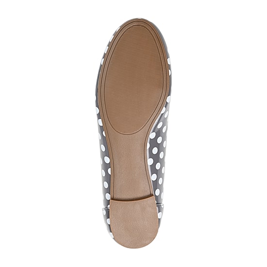 Journee Collection Kavn Womens Round Closed Toe Ballet Flats