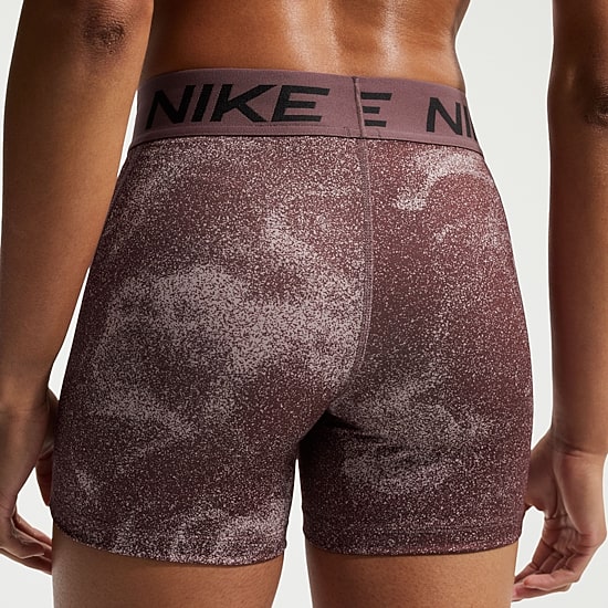 Nike Womens 5" Mid Rise Stretch Fabric Moisture Wicking Quick Dry Bike Short