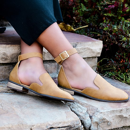 Journee Collection Loreta Womens Round Closed Toe Loafers