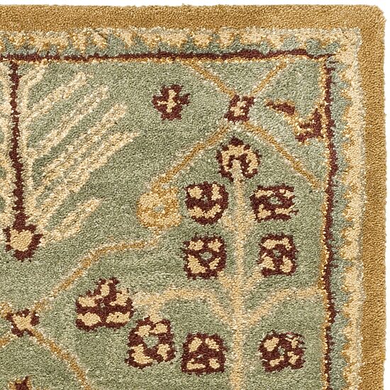Safavieh Kaylee Traditional Area Rug
