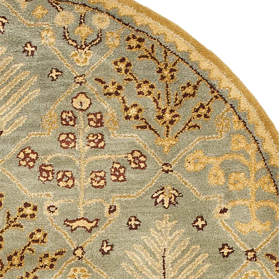 Safavieh Kaylee Traditional Area Rug