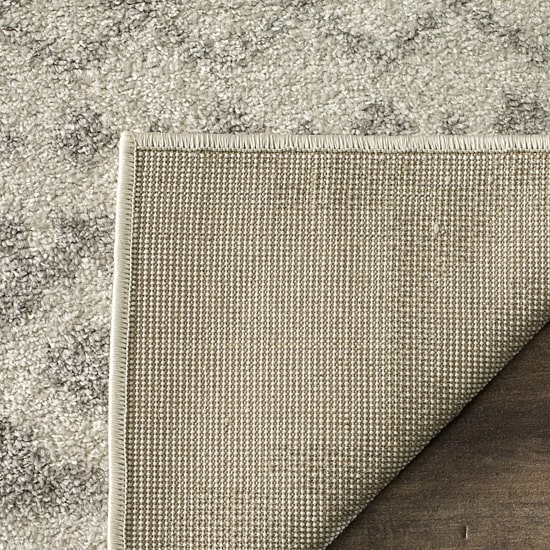 Safavieh Alicia Geometric Area Rug