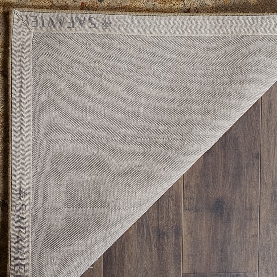 Safavieh Delores Traditional Area Rug