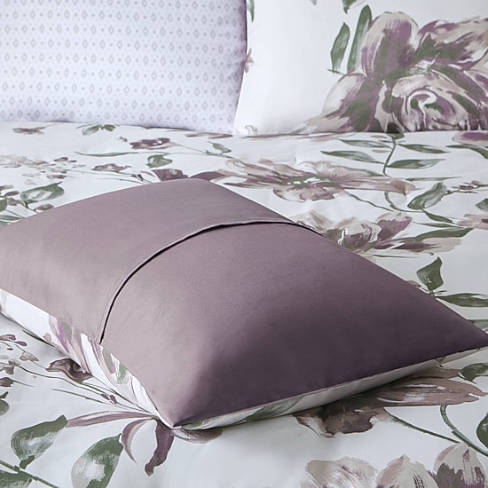 Madison Park Essentials Leena Floral Complete Bedding Set with Sheets
